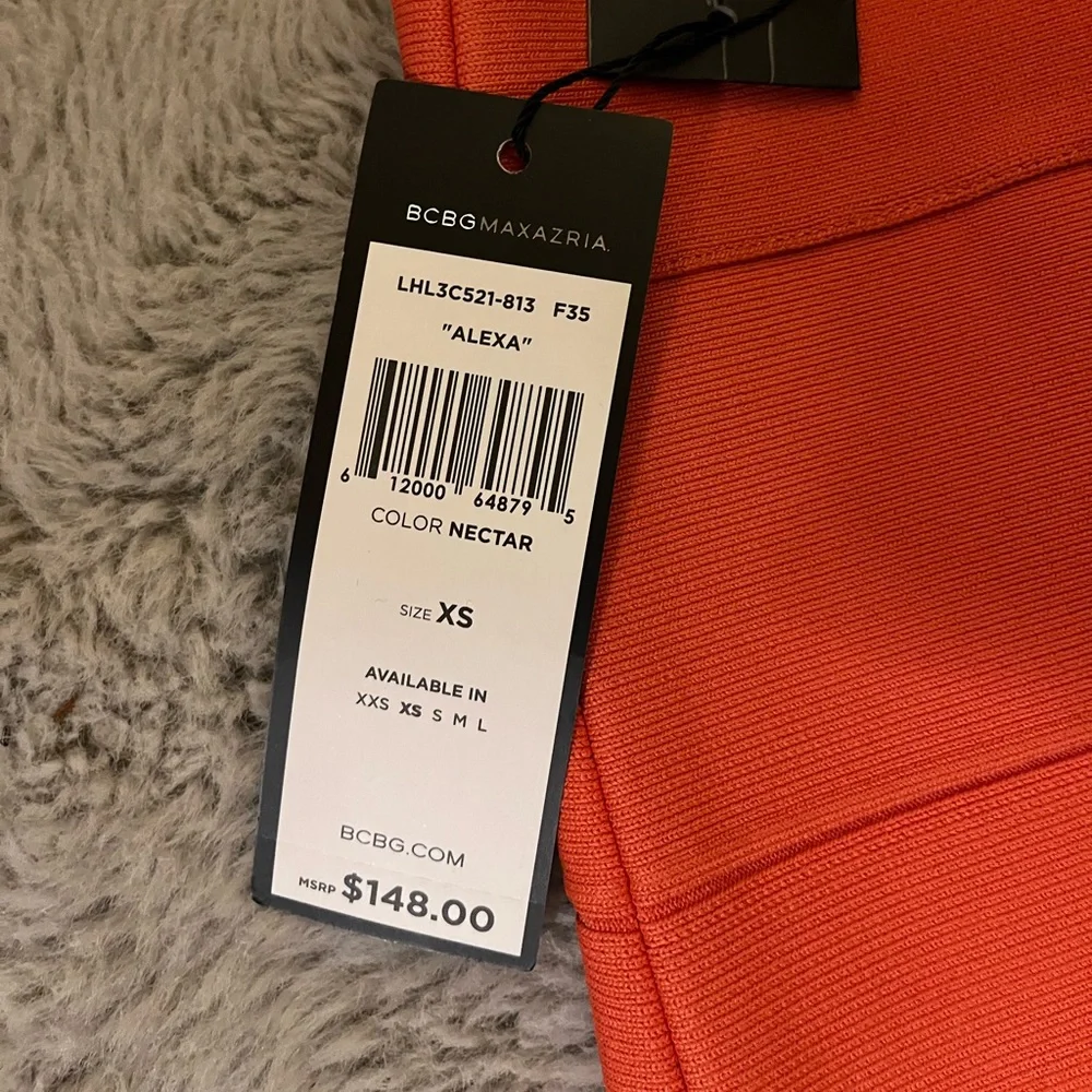 BCBG MAXAZRIA “Alexa” Pencil skirt extra small color nectar - Picture 3 of 4